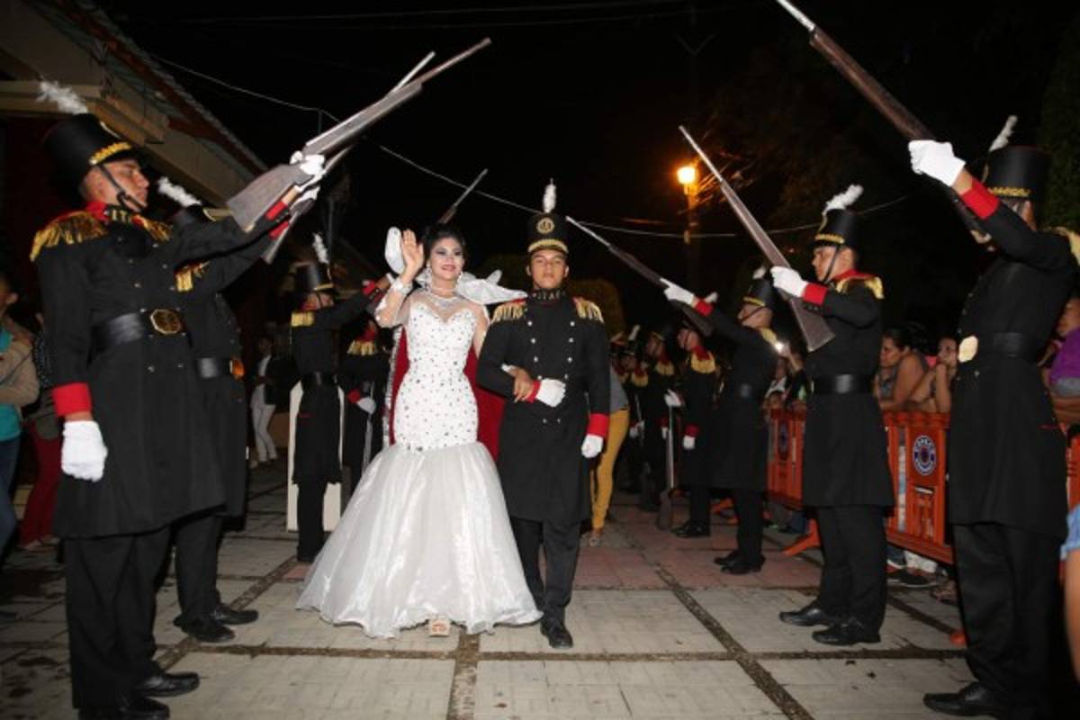 Diversión y belleza presente en la Feria Juniana de El Paraíso