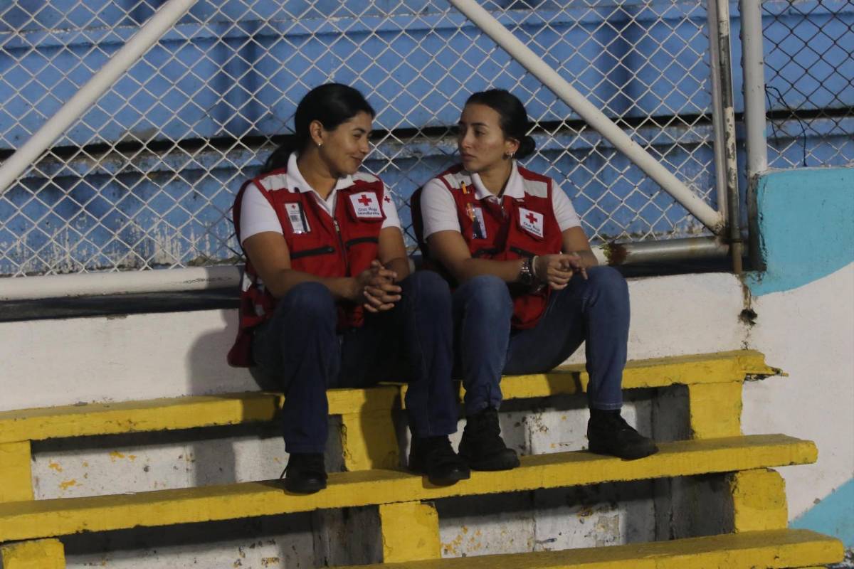 Las bellas chicas del Olimpia que se robaron las miradas en juego ante UPNFM