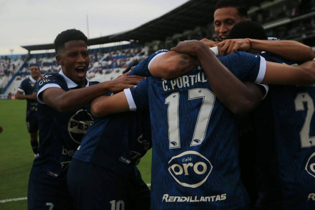 Olimpia humilla a Motagua, jugador sale herido, visita especial y sorprende lo que hicieron los DT