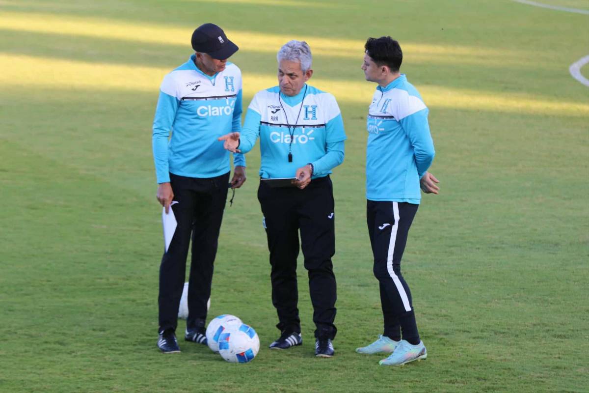 Recibimiento a Yio y jugador es baja: Así fue el entreno de la Selección de Honduras