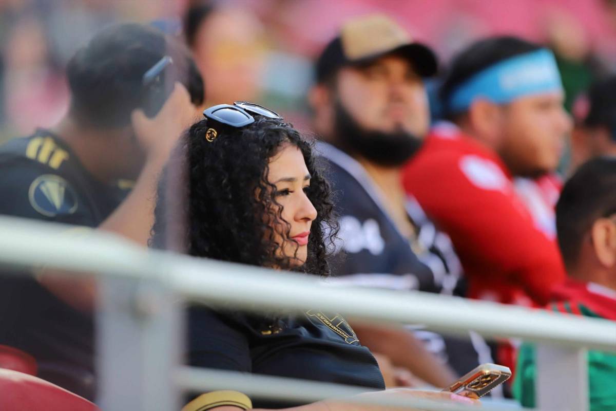 México vs Honduras por Copa Oro se llena de lindas chicas en el Levi's Stadium