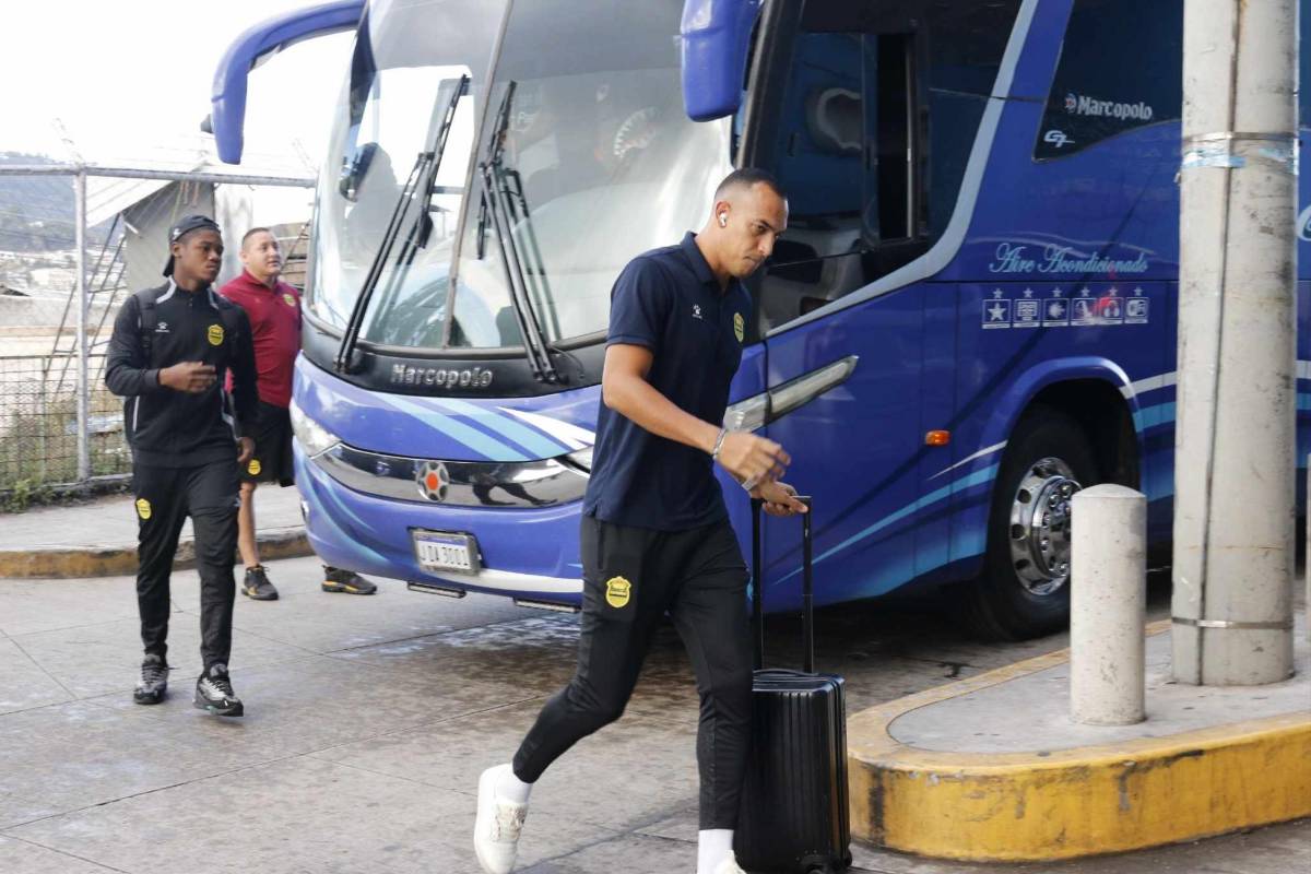 Hincha capturado, ambientazo previo al Olimpia vs Real España y; ¿quién es la linda pelinegra?