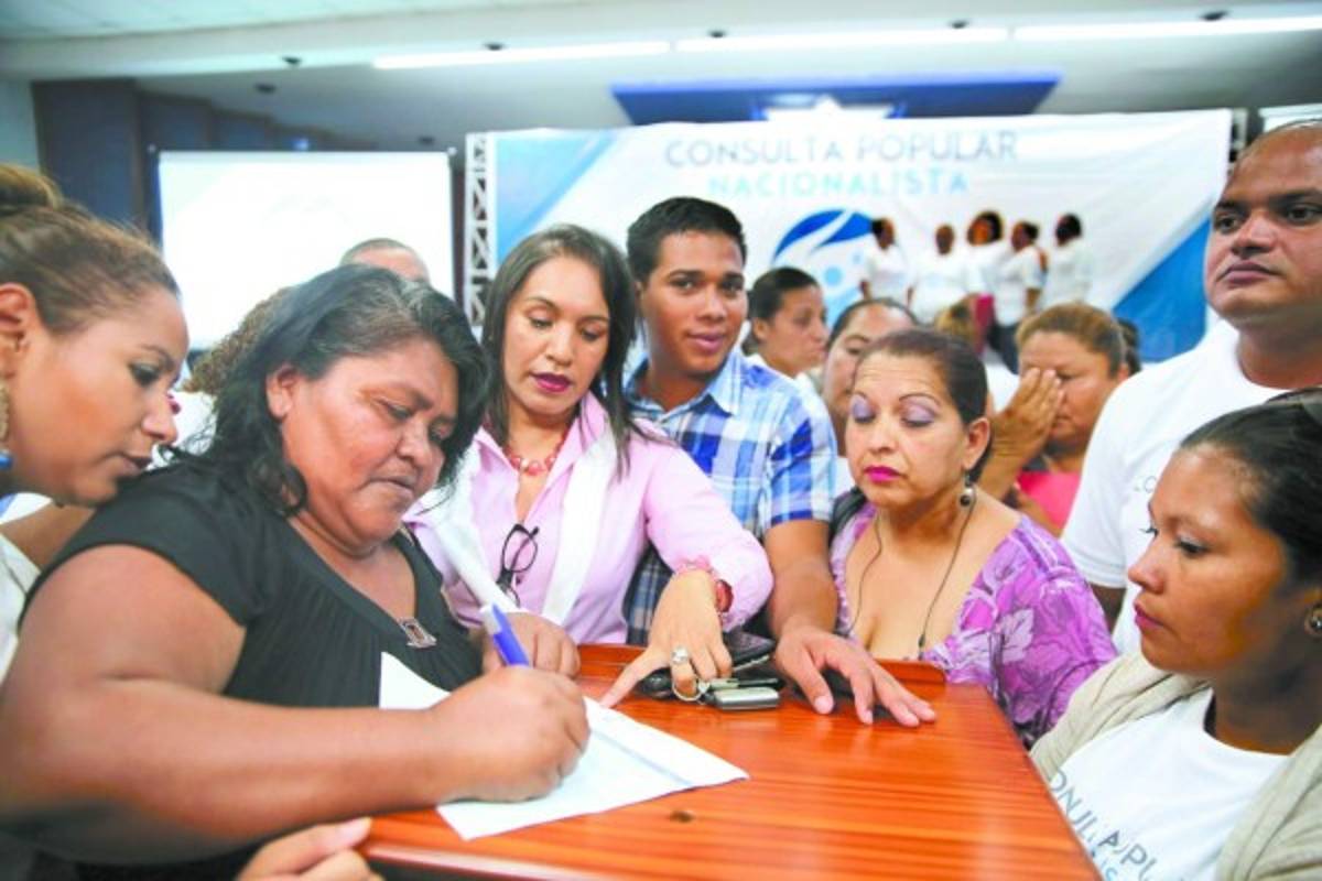 Partido Nacional ya tiene medio millón de firmas