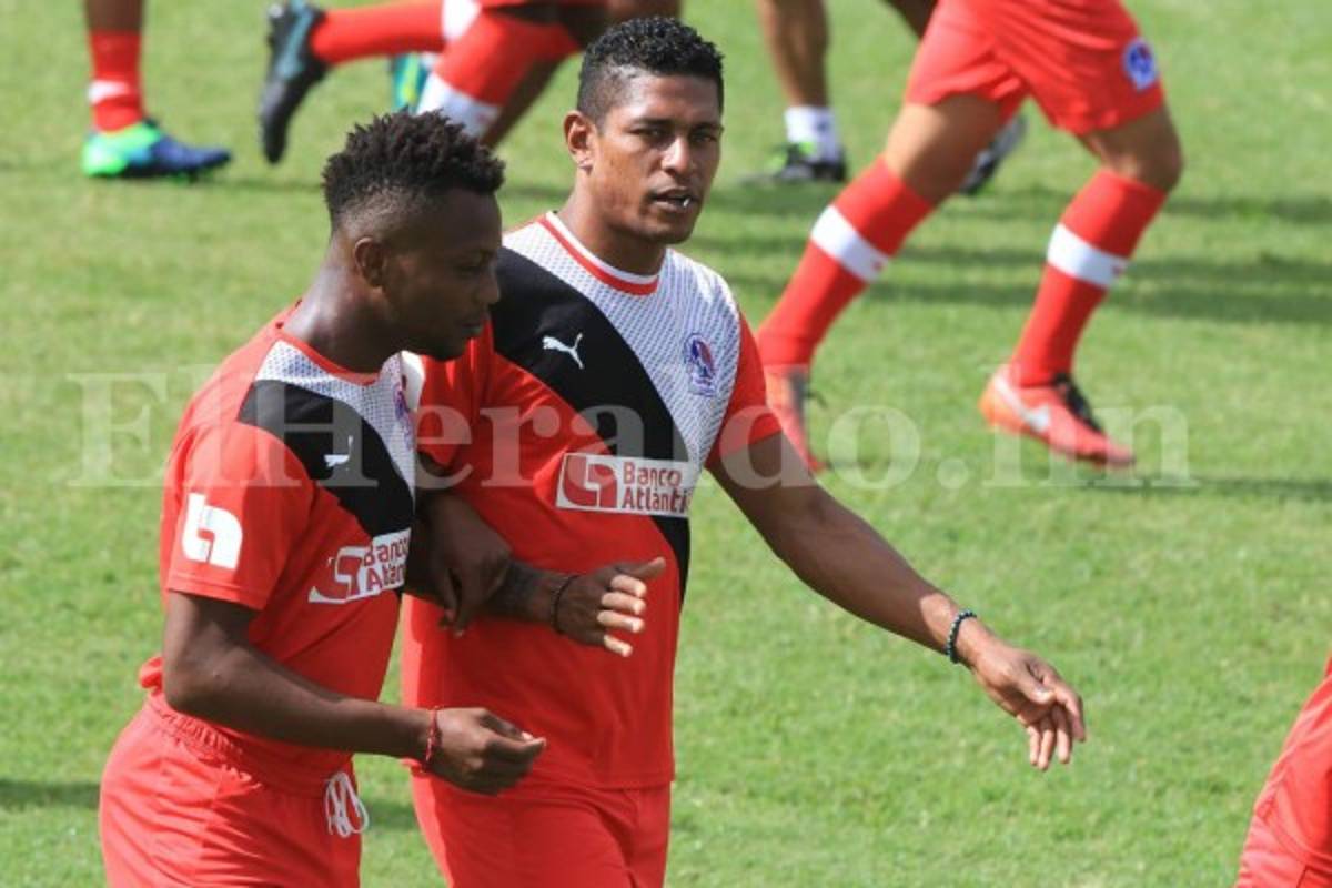 Carlo Costly podría dejar el Olimpia