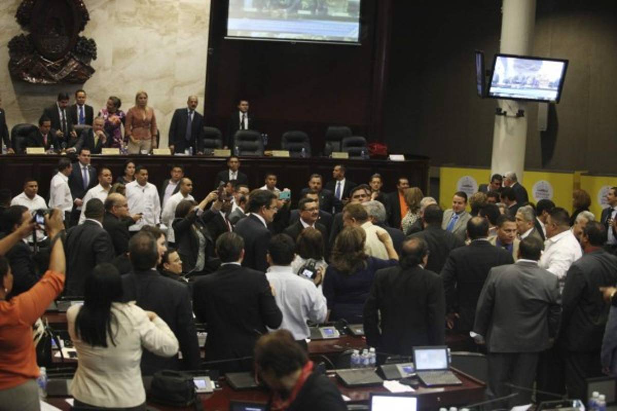 'Fuerzas oscuras” impiden la elección de los magistrados