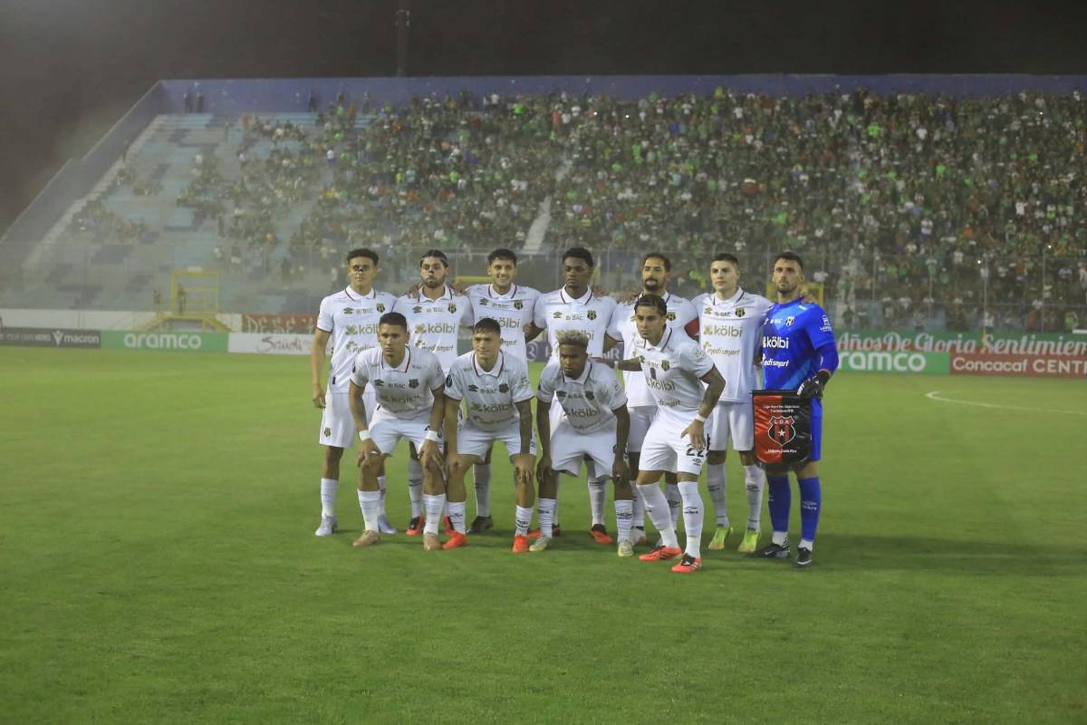 Eligen MVP, gol de Puskas, lindas chicas y amargura de Marathón ante Alajuelense en Copa Centroamericana
