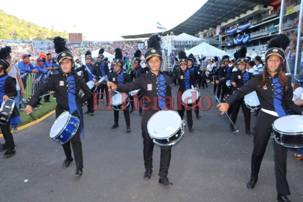 La magia del Central Vicente Cáceres causa derroche de emociones durante desfiles patrios