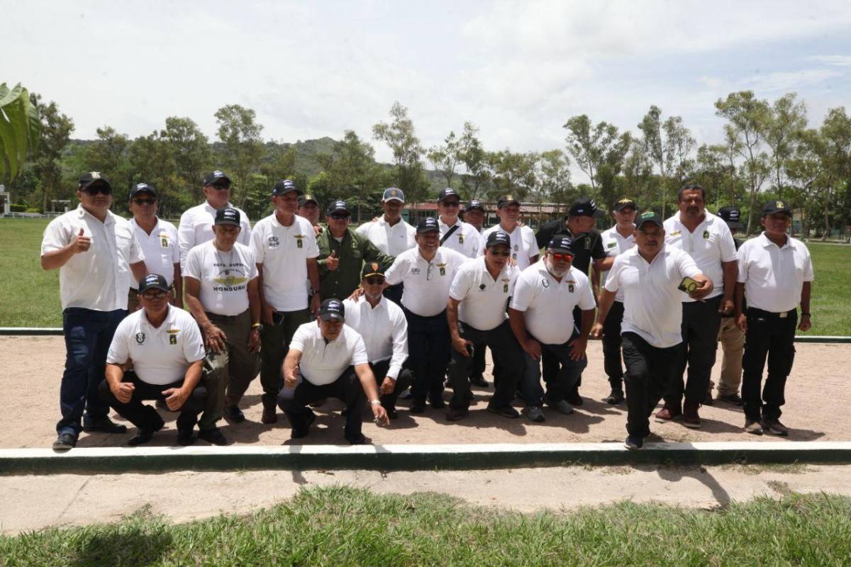 La patria los ve con orgullo y dejan un legado: Así se celebró el Día del Veterano de Guerra