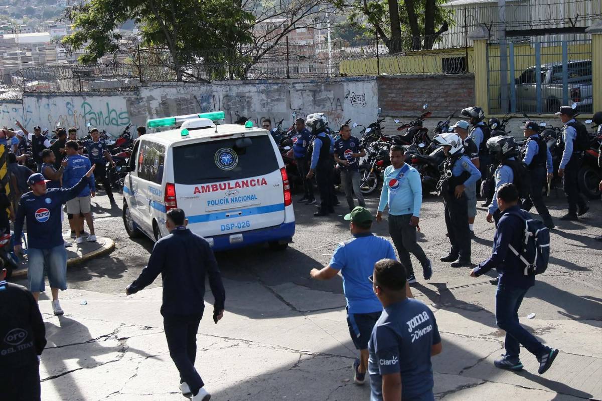 En fotos: Heridos, disparos y un caos total en las afueras del Nacional previo al Motagua vs Olimpia
