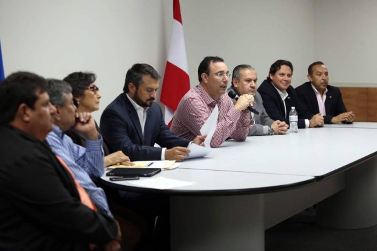 Sustituyen aspirantes que renunciaron del Partido Liberal de Honduras