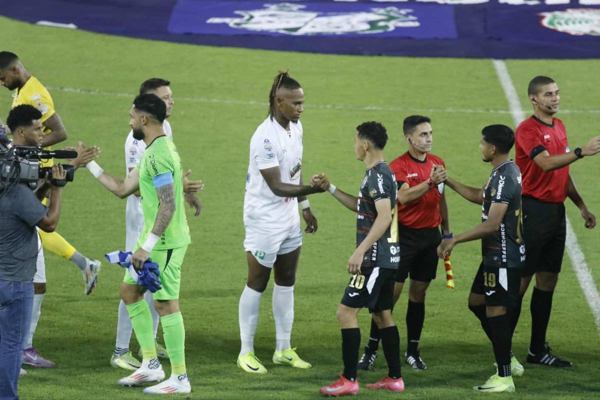 Bella periodista deslumbró, inesperado villano del Marathón vs Platense y polémica del partido