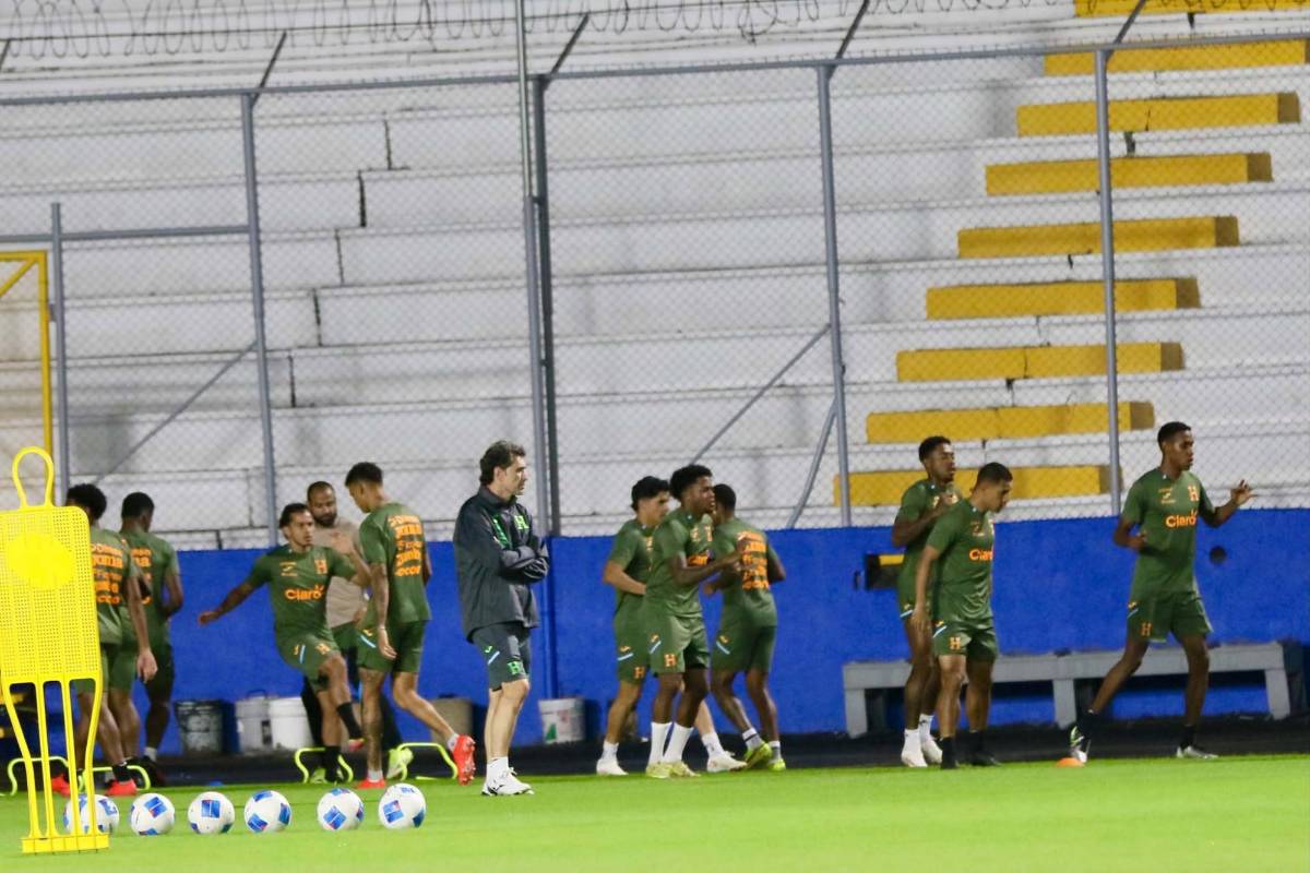 Entreno de Honduras: José Molina toma decisión con grupo de jugadores y Denil Maldonado preocupa
