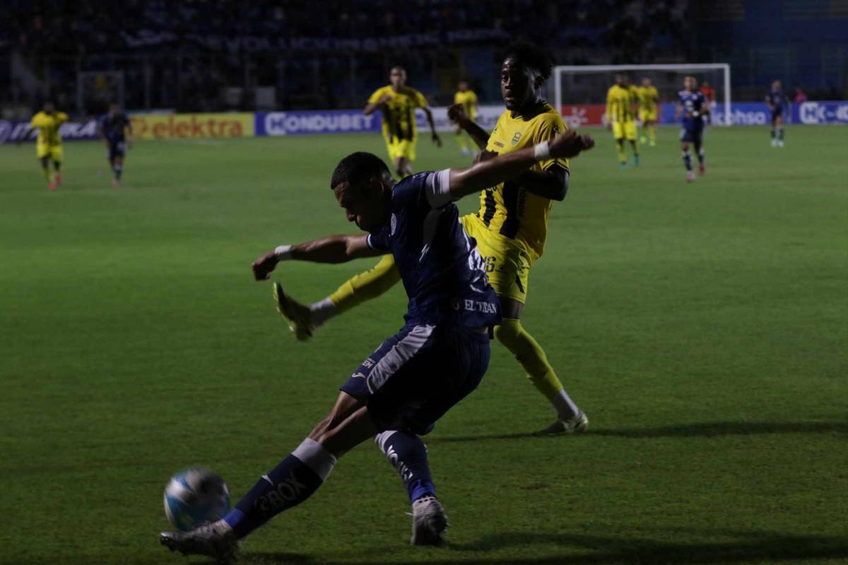 DT de Honduras vigila, esposa de exjugador sorprende y Motagua amarga a Real España