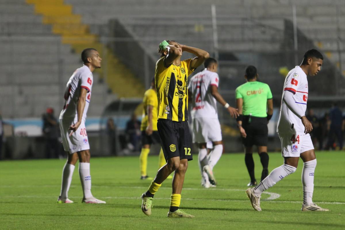 Goles, celebraciones, ambiente y jugadas: imágenes del clásico moderno