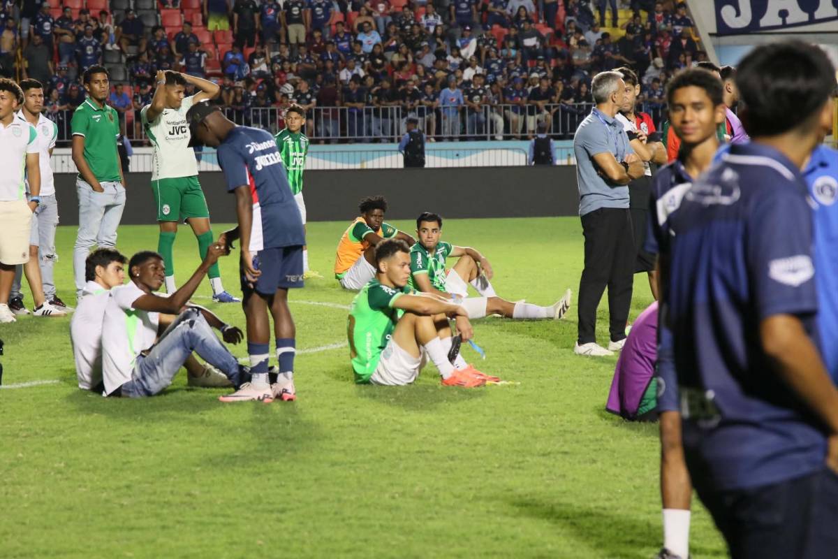La enorme tristeza de jugadores del Marathón luego de perder otra final; entre lágrimas