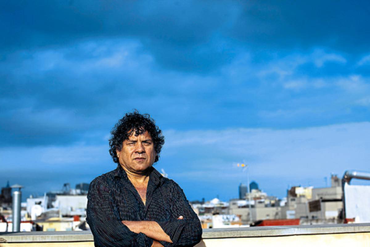 Latinos capean crisis con más astucia que españoles