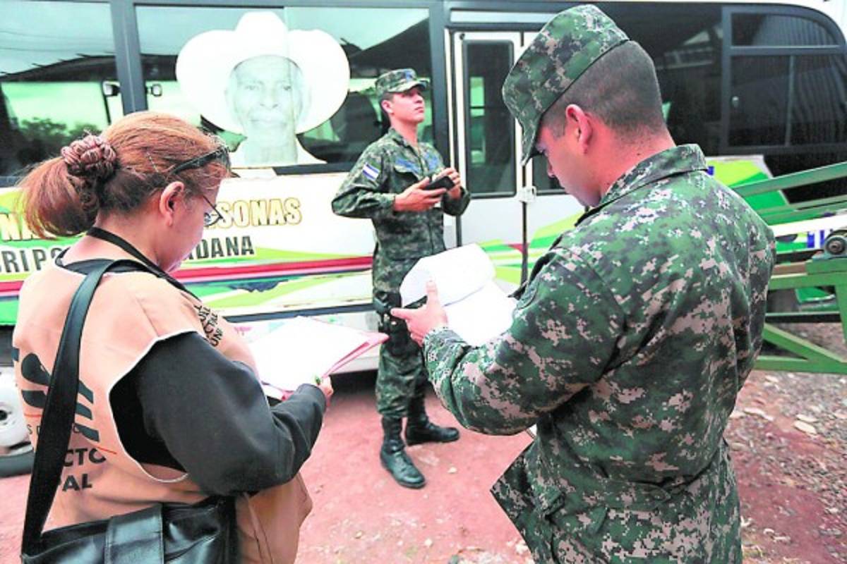 JOH aventaja este jueves a Nasralla en última fase del conteo de actas electorales