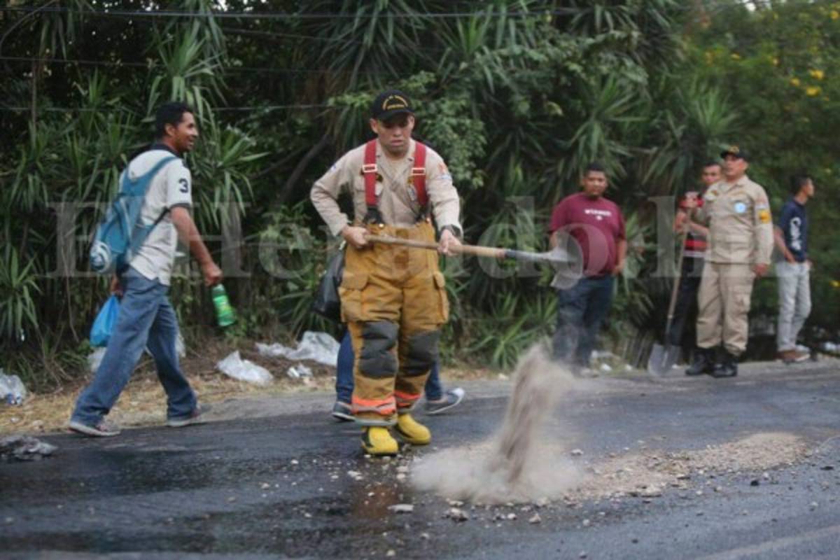 Honduras: Retiran parcialmente automotores accidentados y habilitan paso en salida al sur