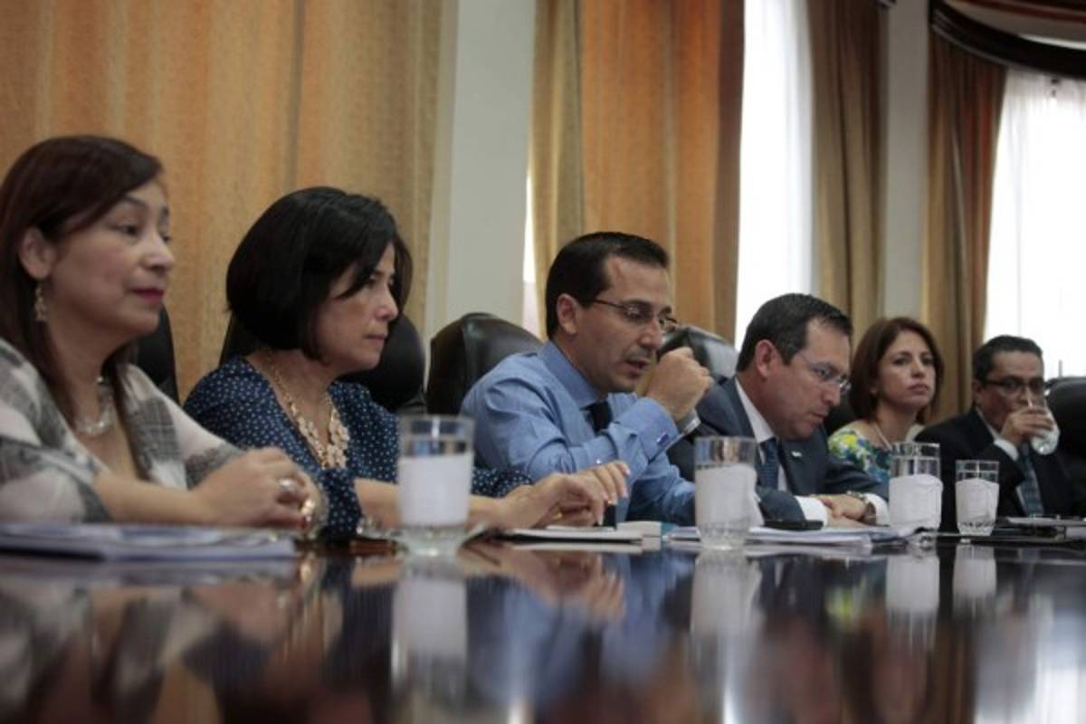 Honduras: Gabinete Económico asegura que no habrá otro 'paquetazo”