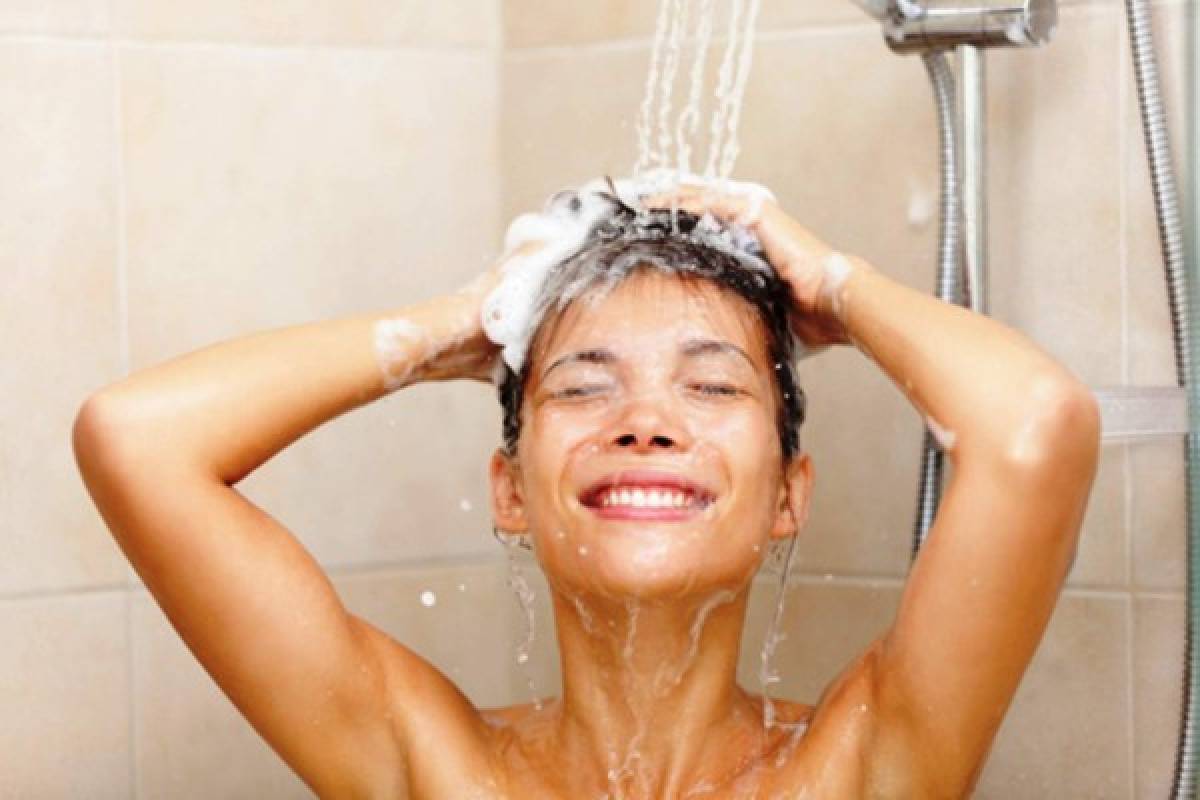 Lavar el cabello: ¿Con agua fría o caliente?