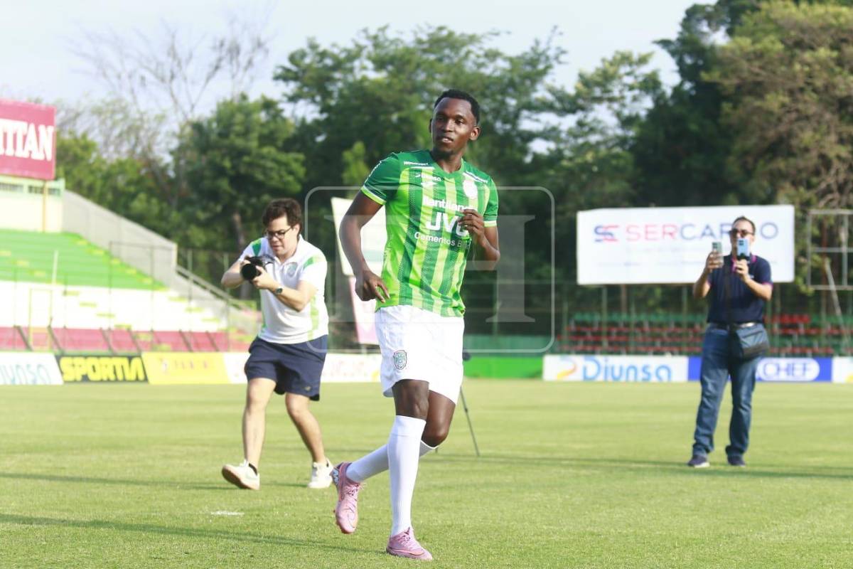 Alberth Elis es presentado como nuevo jugador del Marathón tras su paso por Portugal
