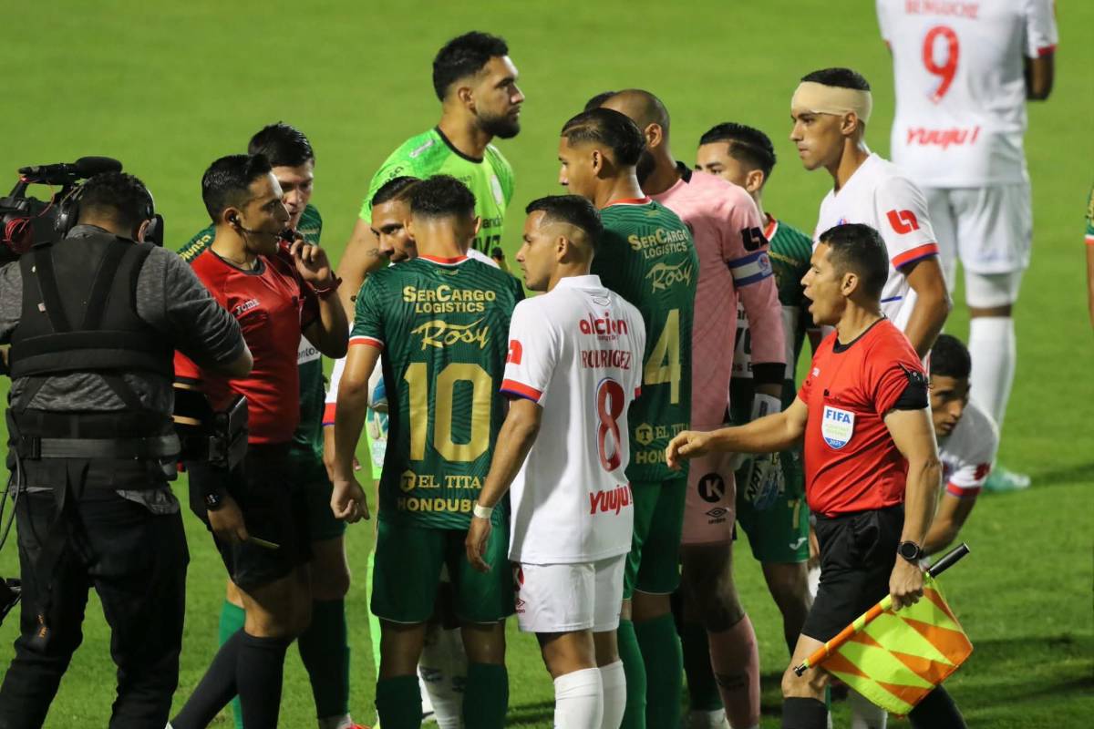 Pelea entre jugadores, insólita interrupción, gol de Puskas y Olimpia celebra título ante Marathón