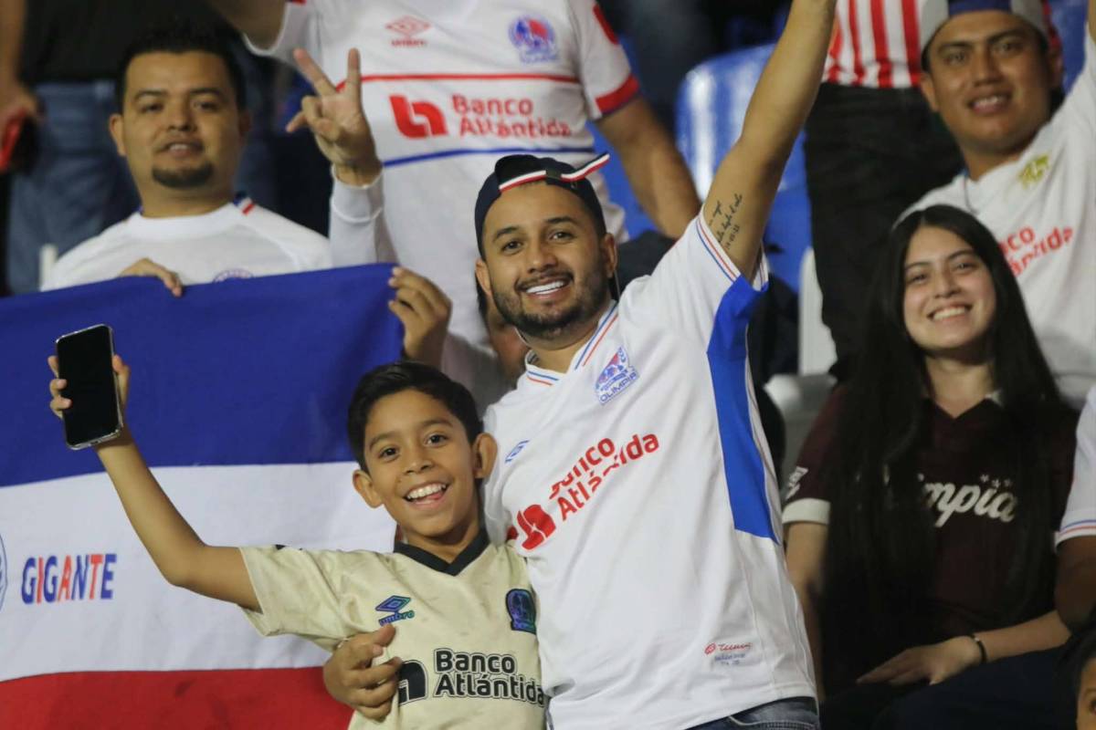 Llenazo en el Nacional y bellas chicas cautivan en semifinal de Olimpia ante Cartaginés