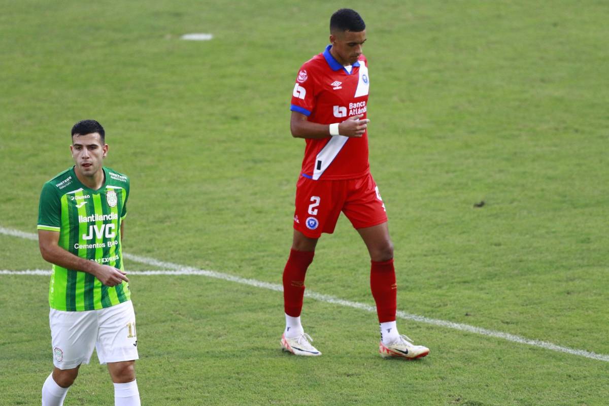 Novia de jugador captada, sorpresa con Wilmer Velásquez y villano de Olimpia ante Marathón