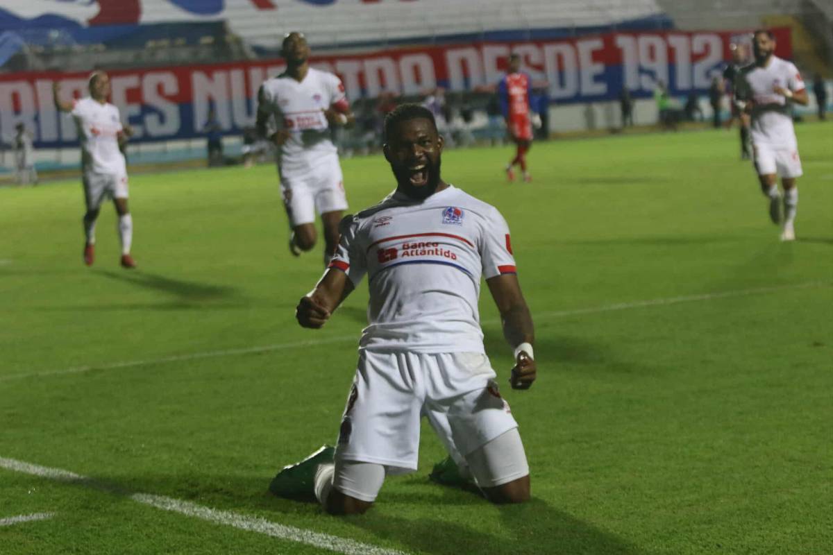 Debut en Olimpia, bronca de Xelajú, lo que hizo Nasralla y fiesta por la clasificación en Concacaf