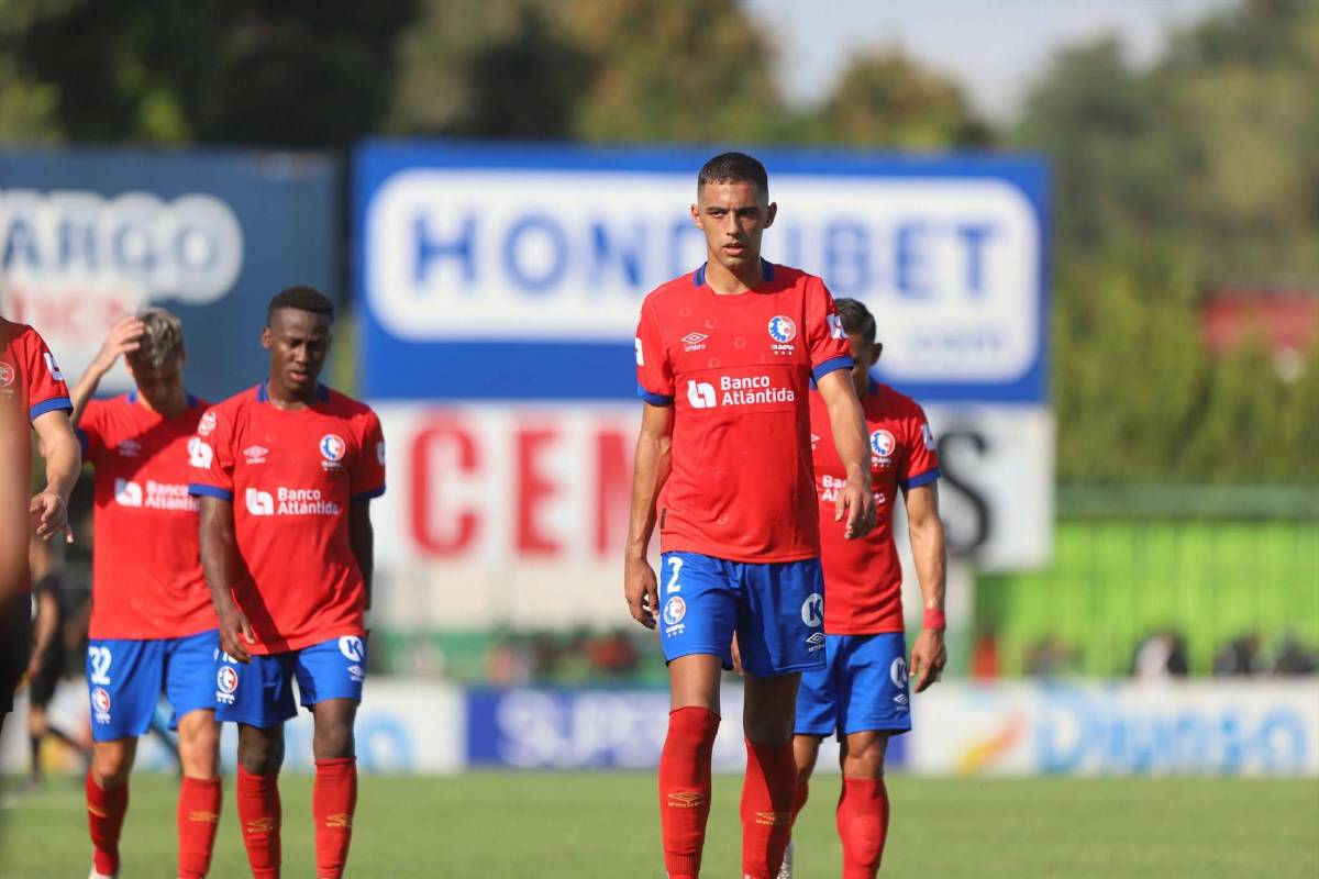 Pelea entre jugadores, fuerte polémica arbitral en gol de Marathón y Olimpia sale herido del Yankel