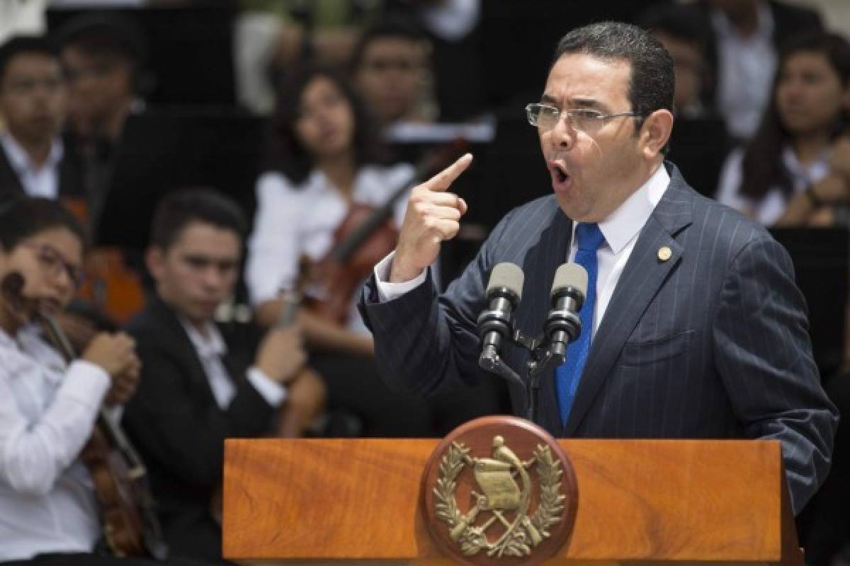 Guatemala: bajan pena a delito del que se acusa a presidente Jimmy Morales