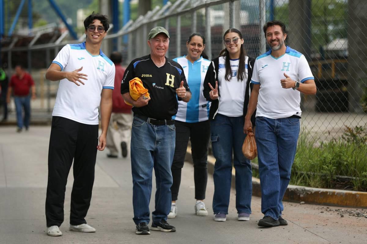 Periodista sorprende, petición a futbolista y respaldo total a la Selección de Honduras ante Haití
