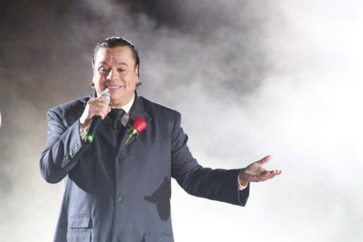 Twitter explota y llora tras muerte del cantante mexicano Juan Gabriel