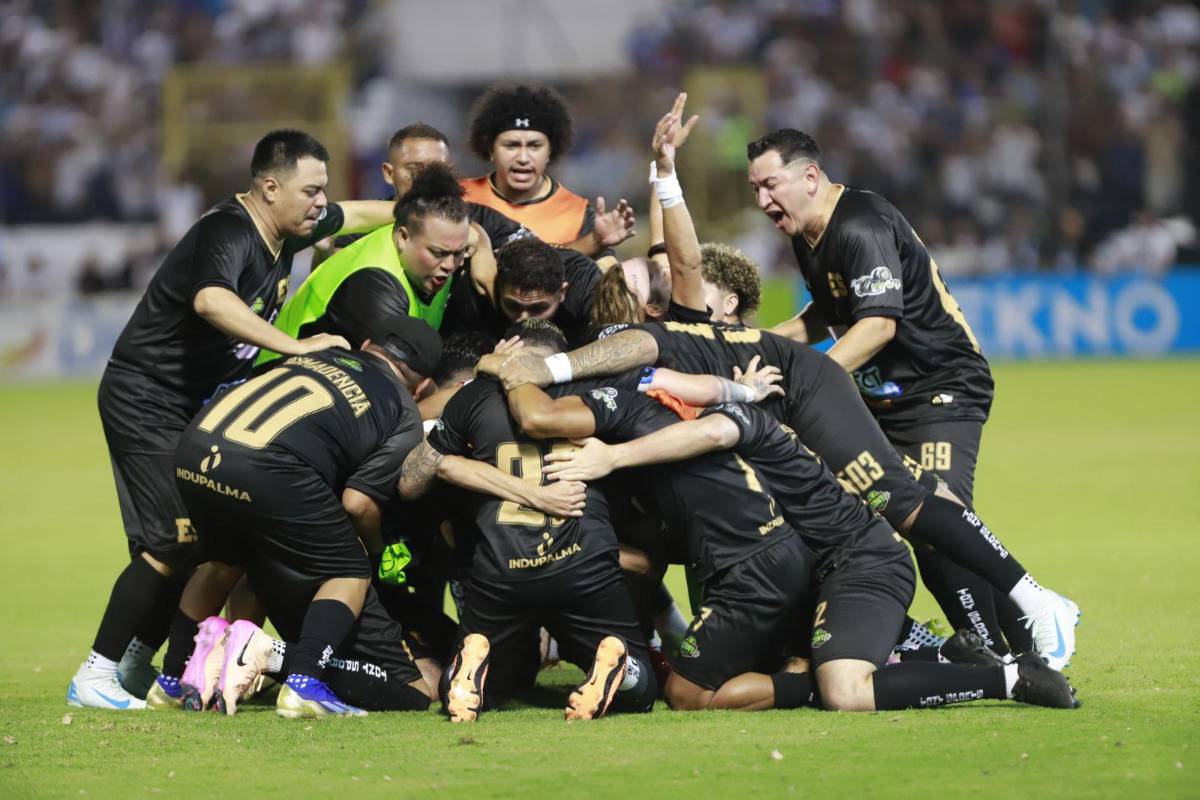 ¿Por qué no metieron a jugar al alcalde Roberto Contreras en el partido de tiktokers en Honduras?