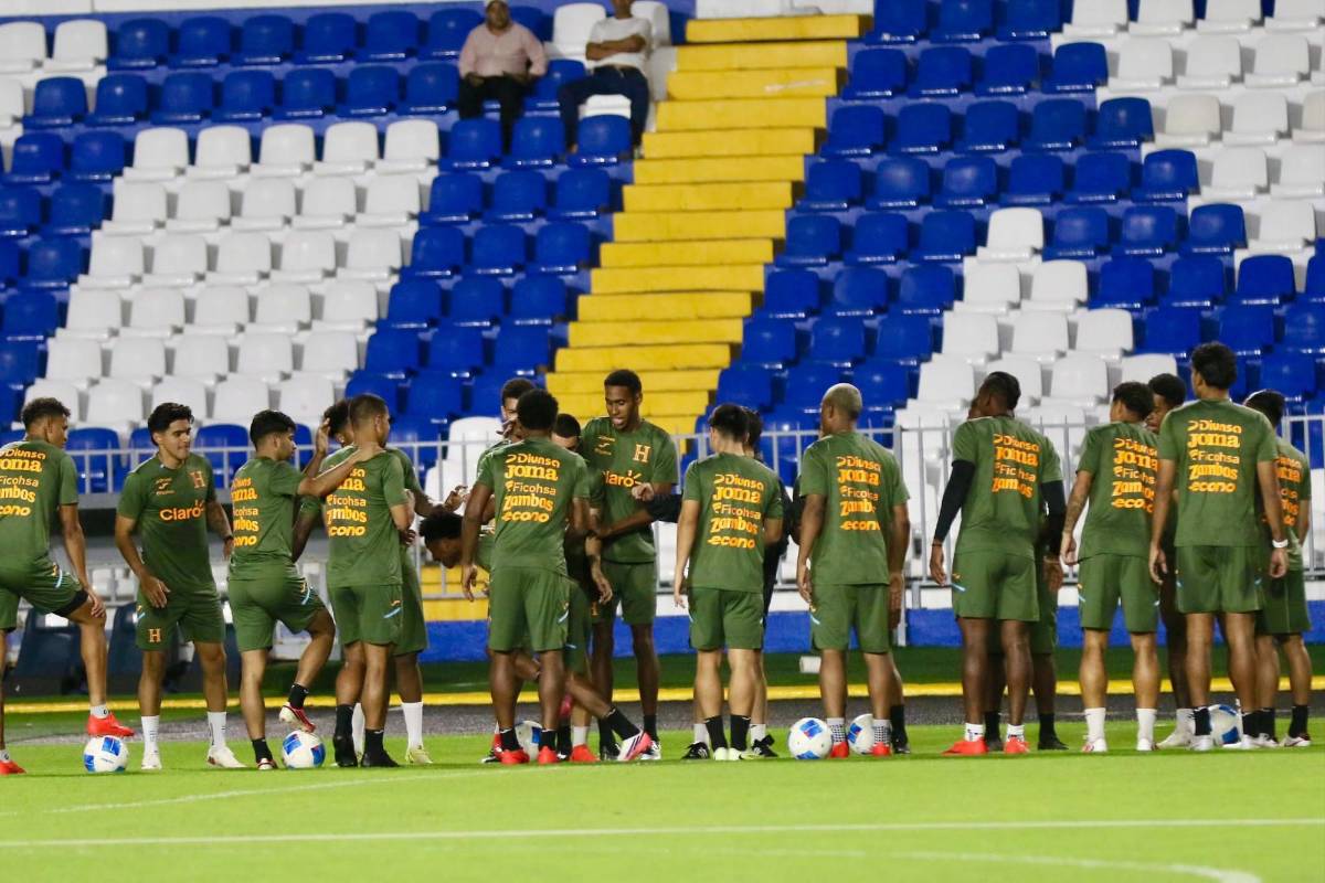 Entreno de Honduras: José Molina toma decisión con grupo de jugadores y Denil Maldonado preocupa