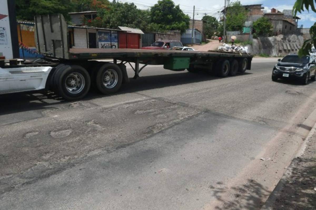 Más de 400 baches tienen destruidos el Fuerzas Armadas y anillo periférico