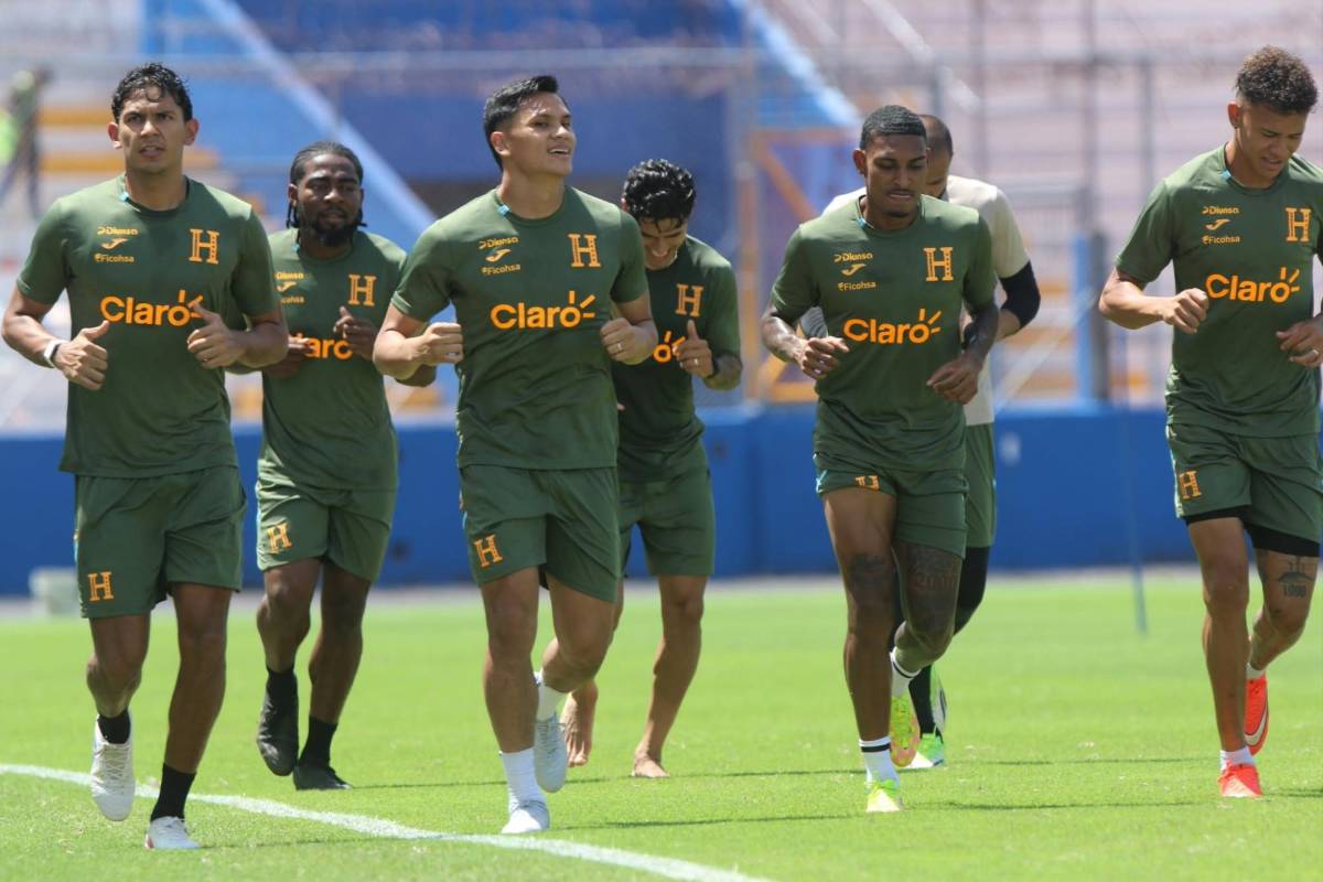 Dereck sorprende, Edwin sigue por aparte y personal de limpieza en el Nacional