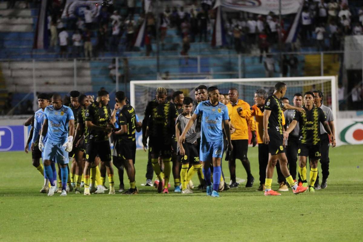 Furor por Quioto, gesto de Edwin Rodríguez con Ever Alvarado y el reconocimiento a Bengtson