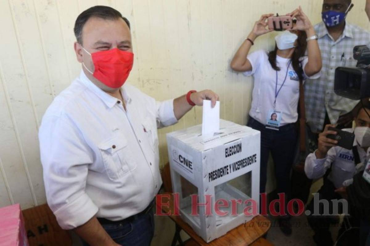 Así votaron los precandidatos a la presidencia de Honduras (FOTOS)