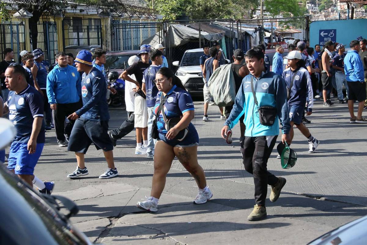 En fotos: Heridos, disparos y un caos total en las afueras del Nacional previo al Motagua vs Olimpia
