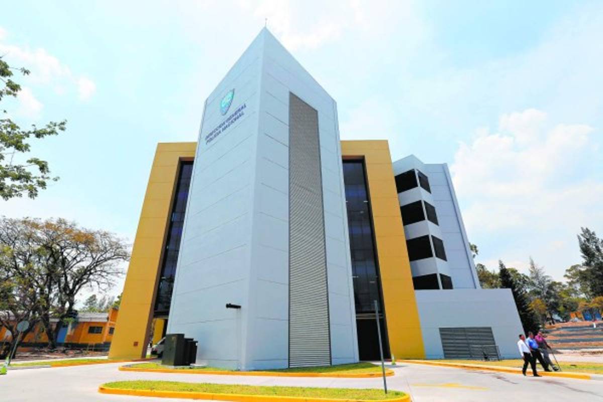 Comienza remezón en la cúpula policial