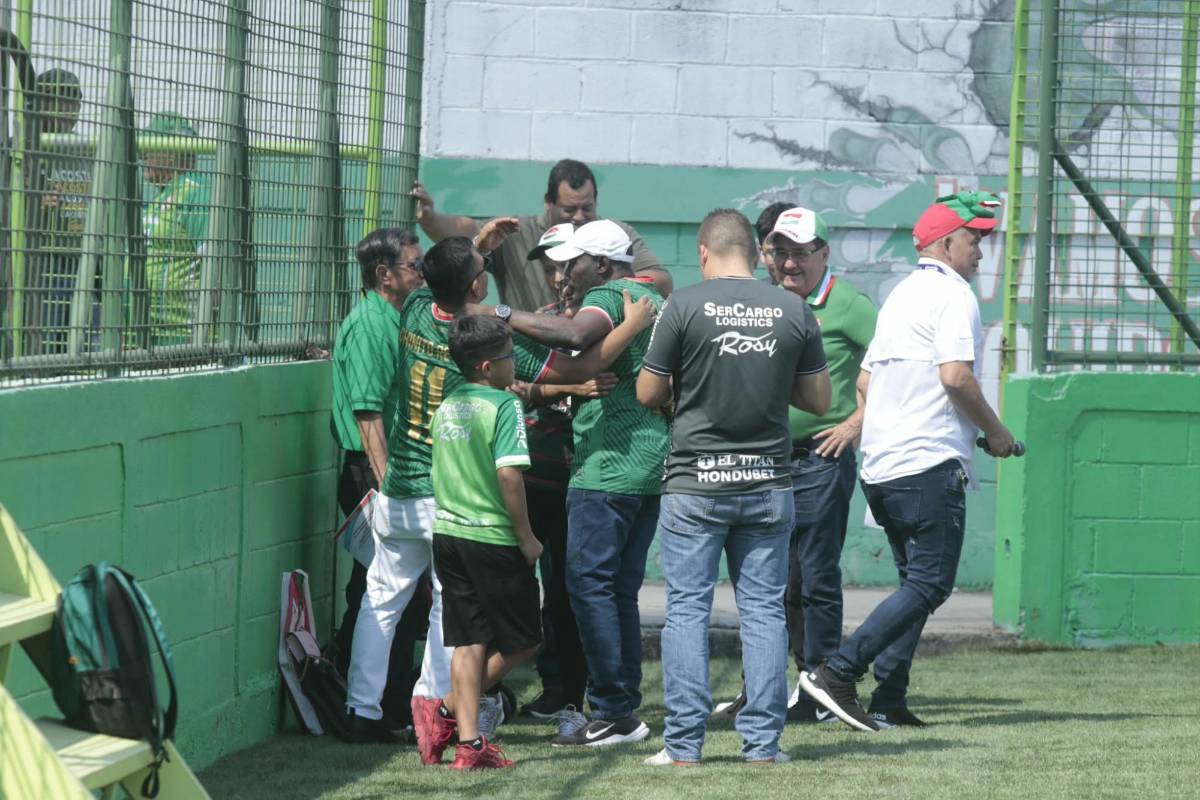 Leyenda sorprende, hermandad entre aficionados y la bella rubia en el clásico Marathón-Real España