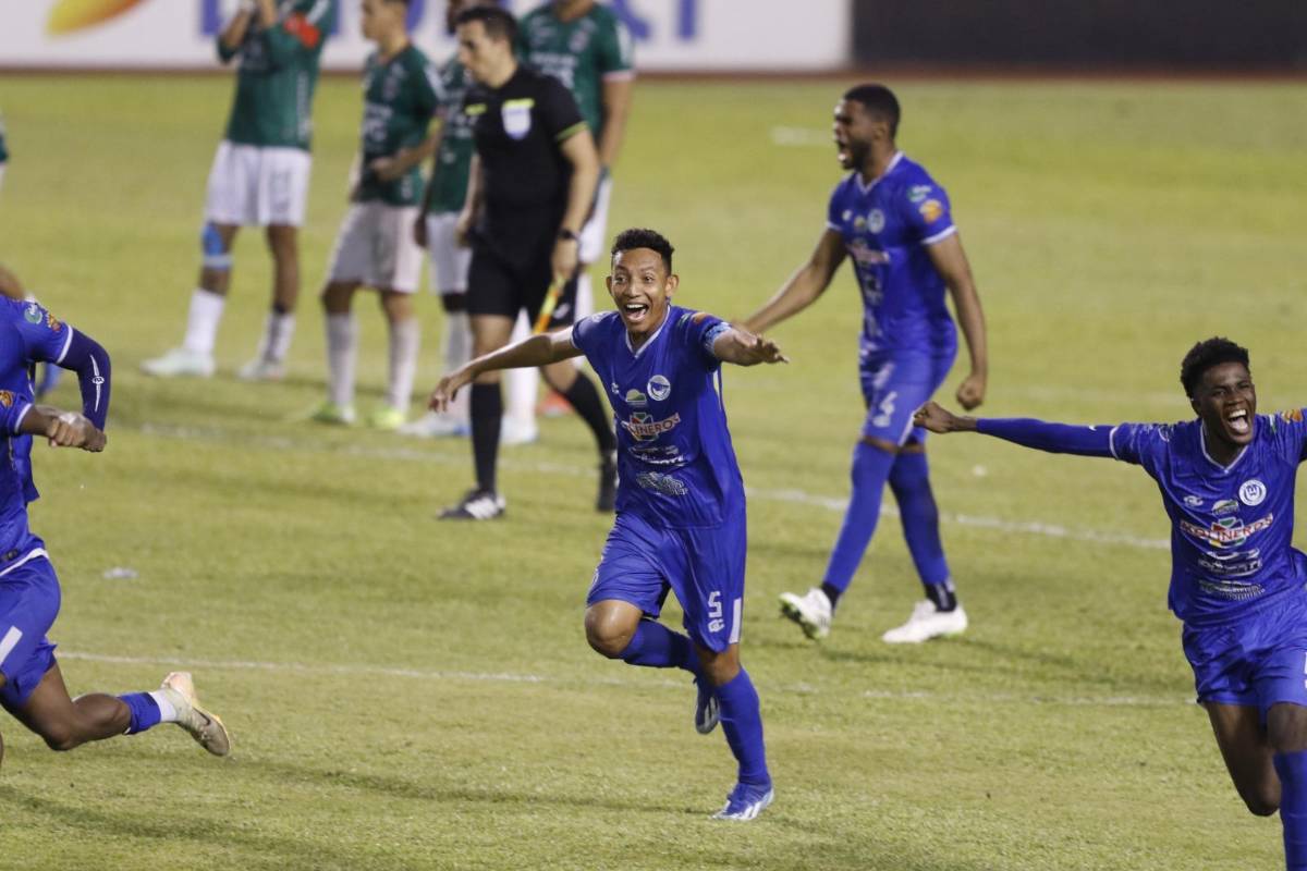 Tristeza del Marathón tras eliminación y la alegría del Victoria por pase a semifinales