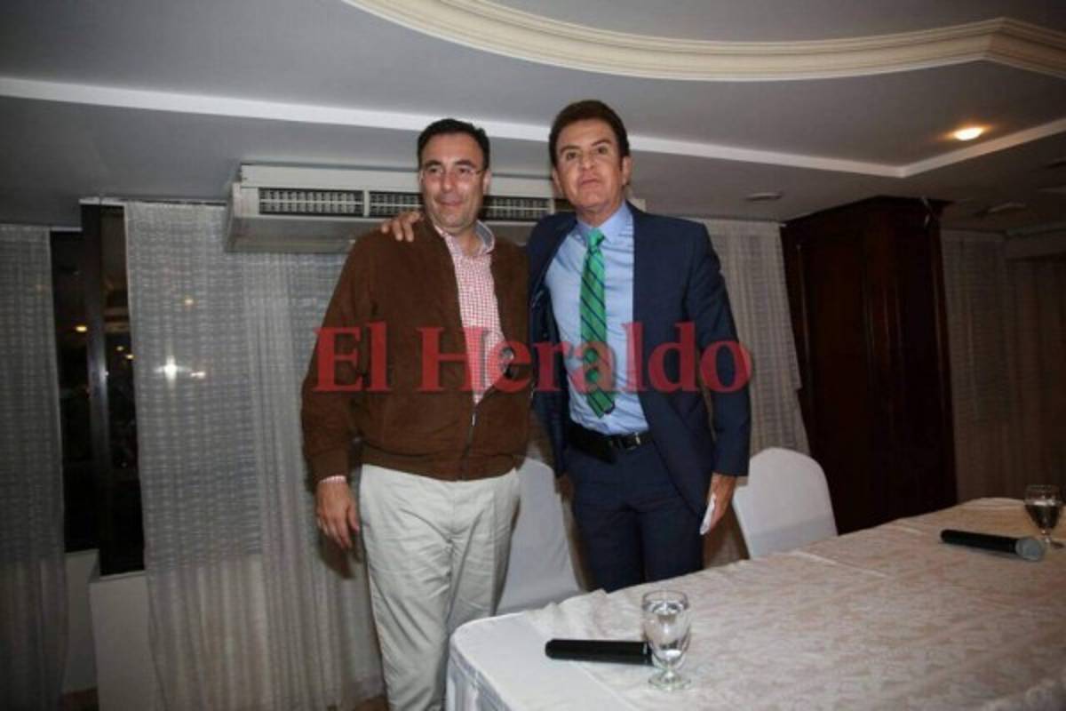 Nasralla y Luis Zelaya sostienen victoria de la Alianza de Oposición, según propios cómputos