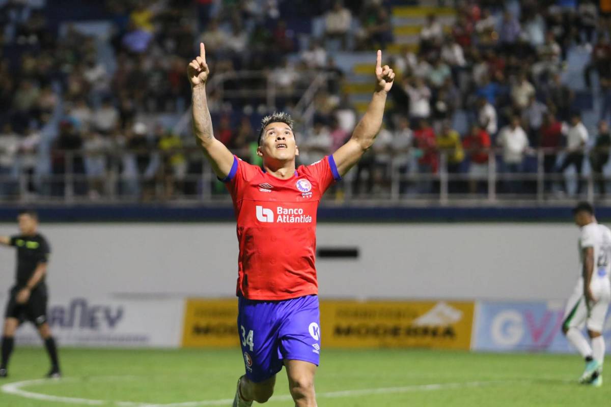 Lindas chicas, el infiltrado, gesto de Espinel y festejo de Olimpia tras vencer al Juticalpa FC