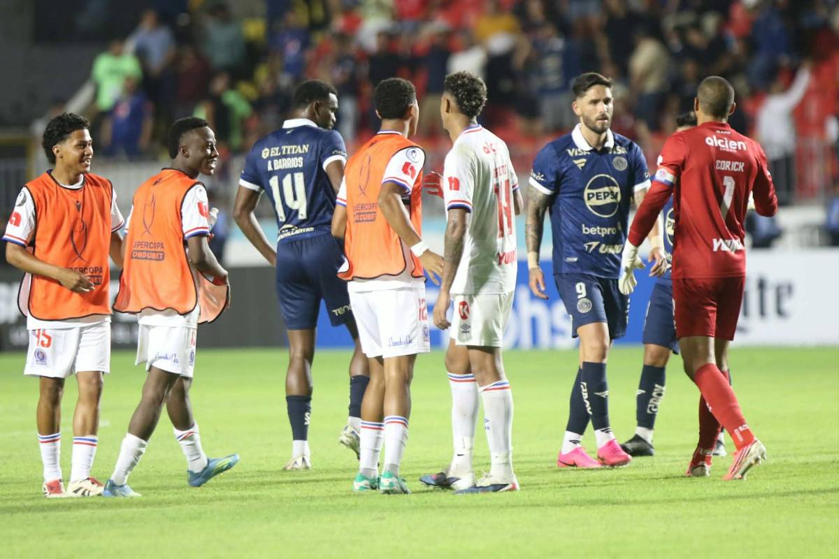 Show de luces, tristeza de Motagua y celebración del campeón Olimpia en el Nacional