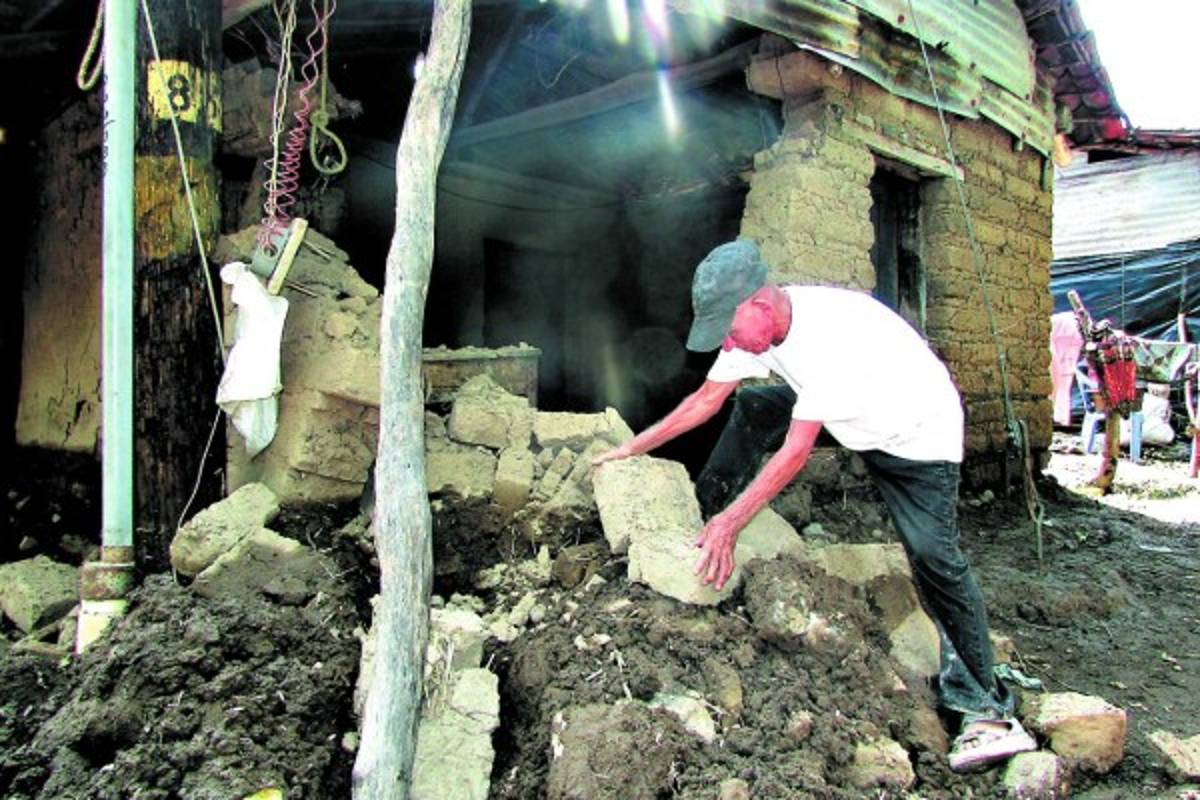 Inundaciones dejan luto y desolación en familias de la zona sur de Honduras