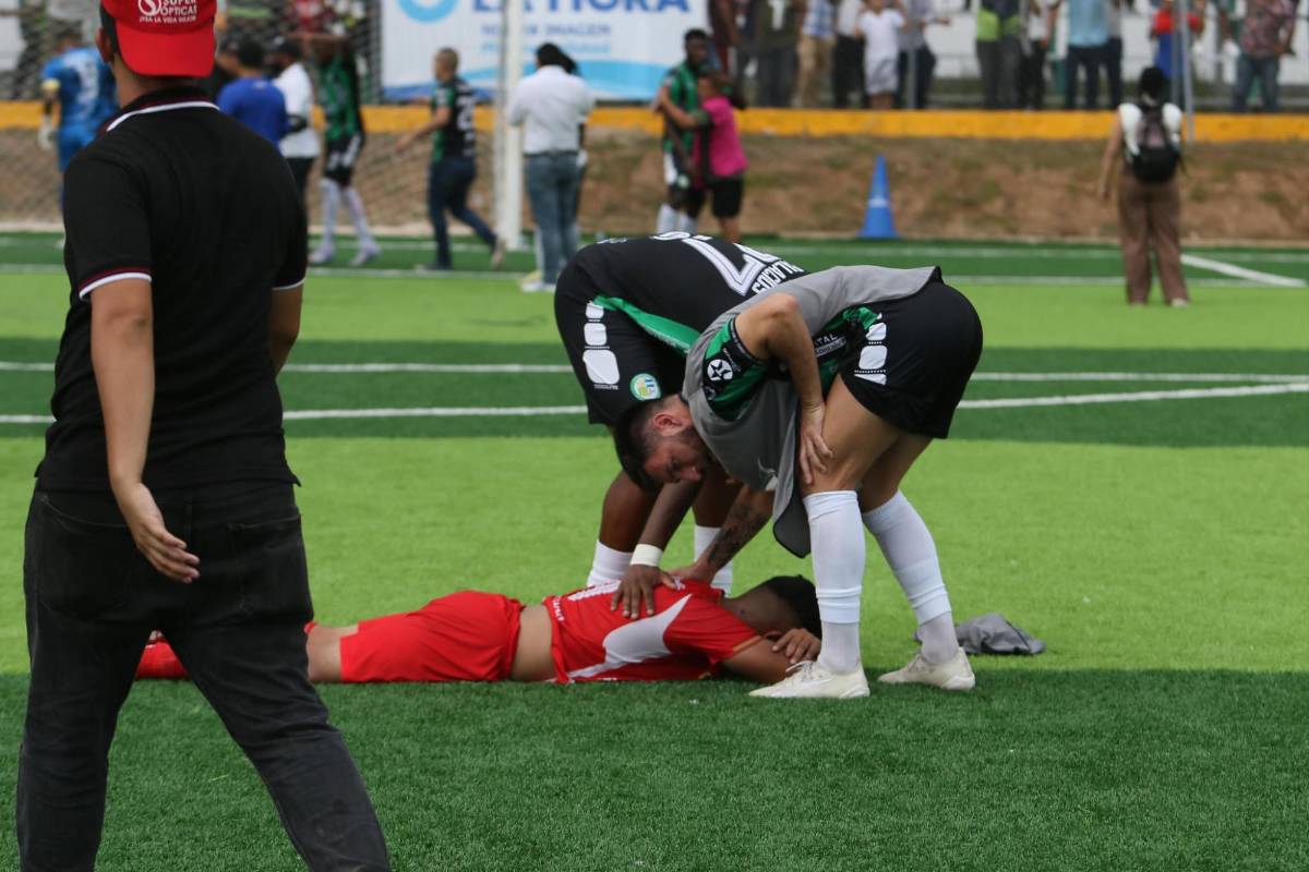 Las tristes y dolorosas imágenes de jugadores de Real Sociedad tras el descenso de Liga Nacional