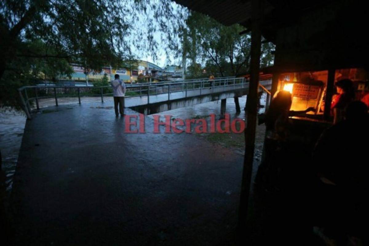 FOTOS: Así está la capital de Honduras ante imparable lluvia