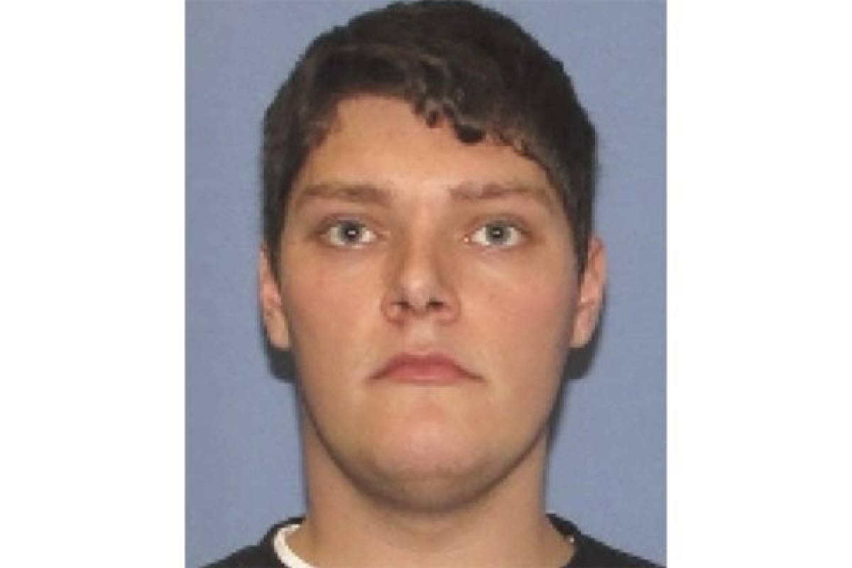 Foto sin fecha provista por la policía de Dayton donde se ve a Connor Betts, de 24 años, sospechoso de la matanza en un bar en Dayton, Ohio, que dejó nueve muertos, el 4 de agosto de 2019. (Dayton Police Department via AP)